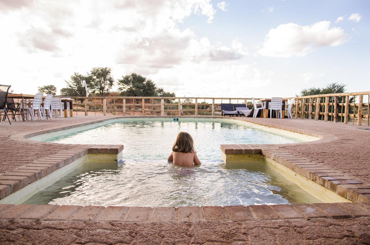 Kgalagadi Lodge Askham Exterior foto